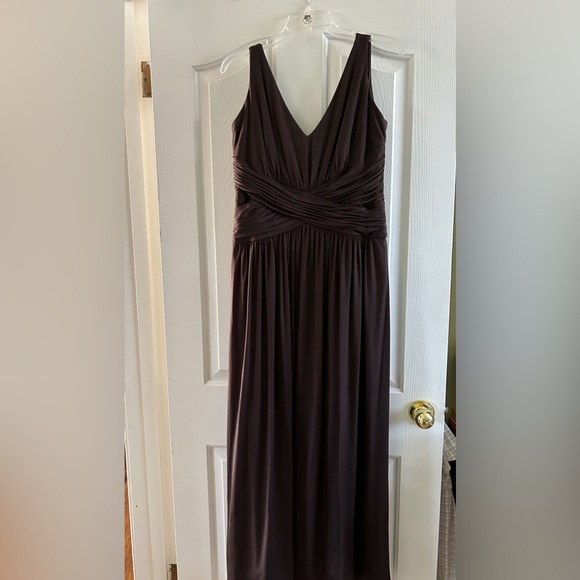Elegant Chocolate Brown V neck sleeveless gown - Picture 2 of 5